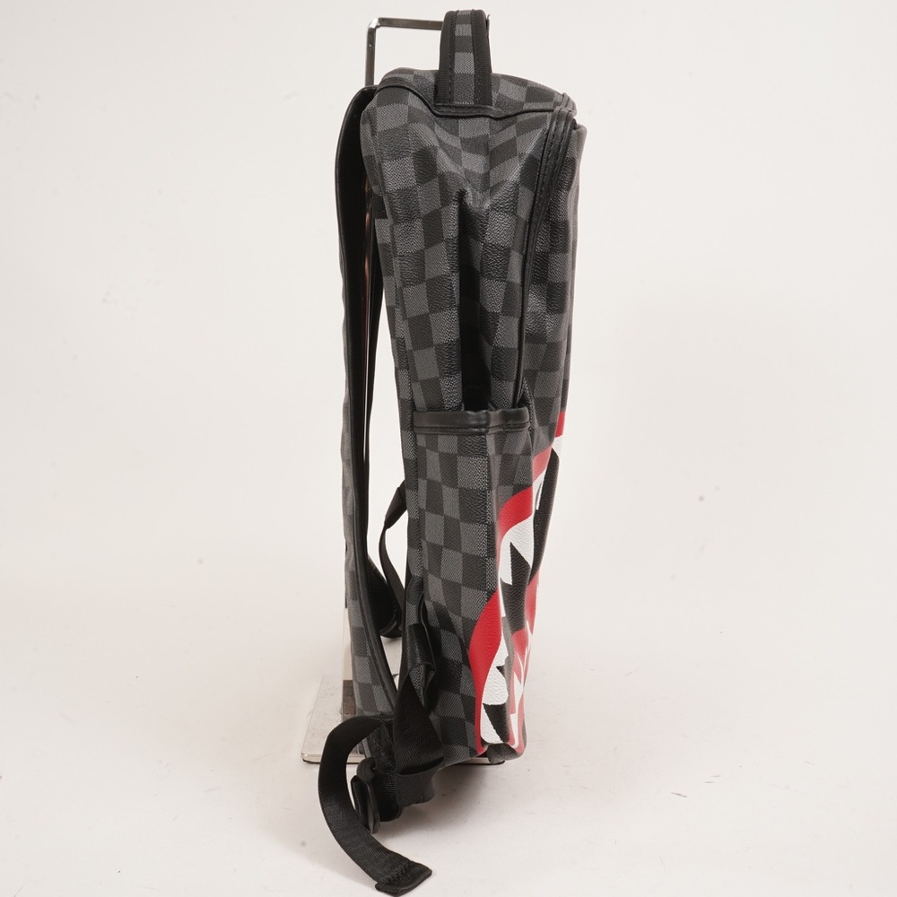 Grey Checkered Pattern Multi-Pocket Shark Teeth Graphic Leather Backpack NWOT - Picture 5 of 11